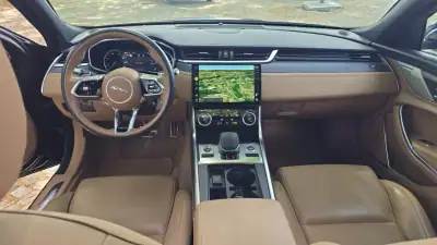 Jaguar XF 2023 - 36450 EUR, 62500 km - AUTO.MOTO.pt - 62500km - foto 9 de 21