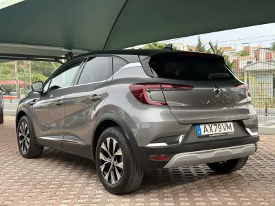 Renault Captur 2023 — foto 3 de 12