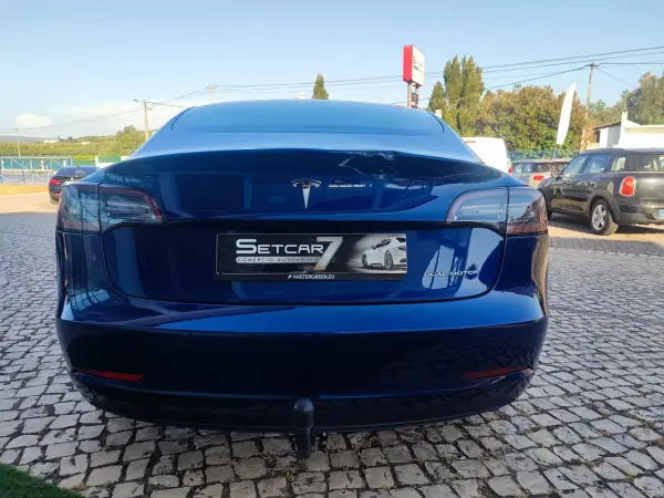 Tesla Model 3 2019 - 22900 EUR, 173000 km - AUTO.MOTO.pt - 173000km - foto 6 de 19