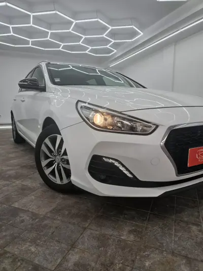 Hyundai i30 SW 2018 - 12950 EUR, 117053 km - AUTO.MOTO.pt - 117053km - foto 30 de 41