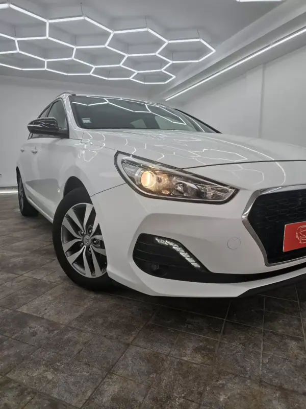 Hyundai i30 SW 2018 - 12950 EUR, 117053 km - AUTO.MOTO.pt - 117053km - foto 30 de 41