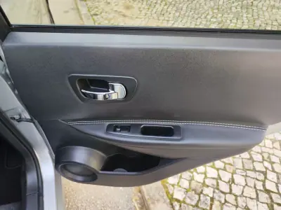 Nissan Qashqai 2013 - 9980 EUR, 197150 km - AUTO.MOTO.pt - 197150km - foto 17 de 40