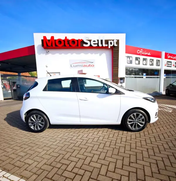 Renault Zoe 2020 - 15600 EUR, 92000 km - AUTO.MOTO.pt - 92000km - foto 7 de 10