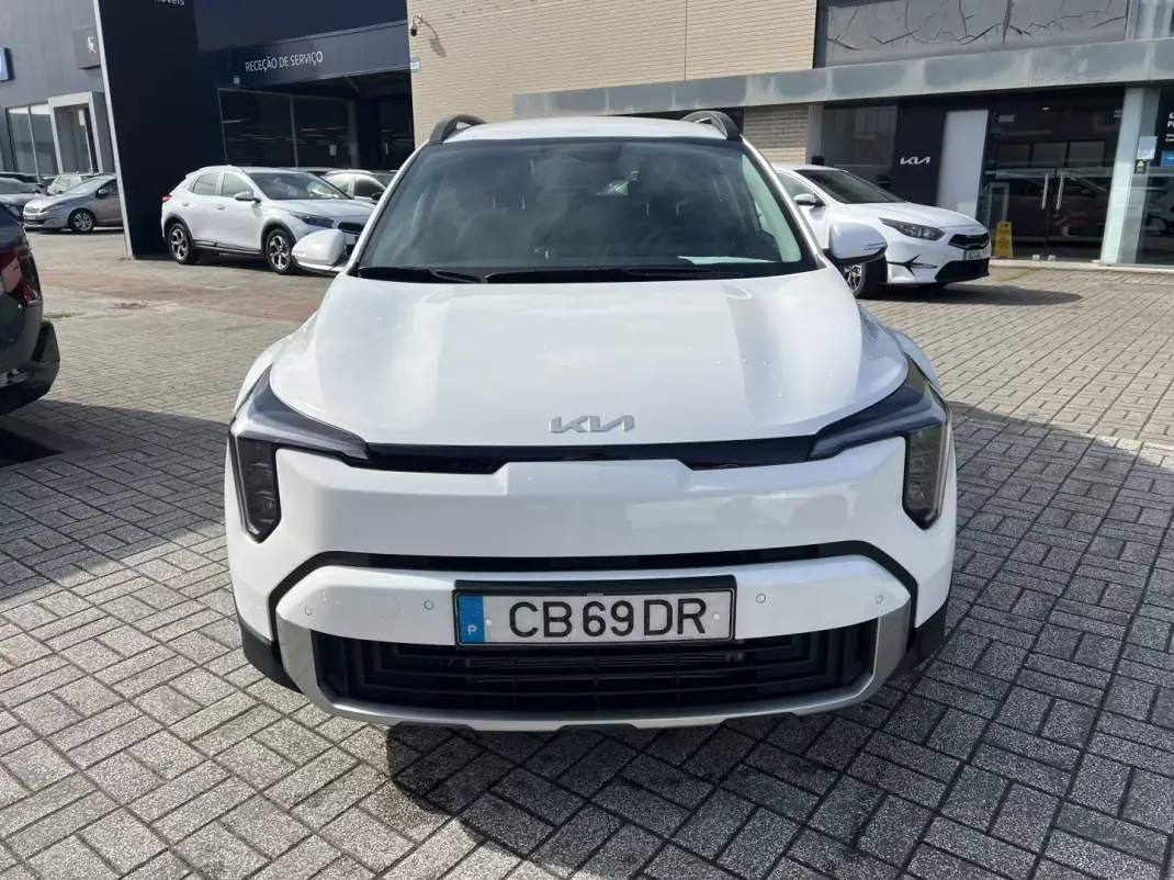Kia Stonic 2025 - 21900 EUR, 2200 km - AUTO.MOTO.pt - 2200km - foto 2 de 19