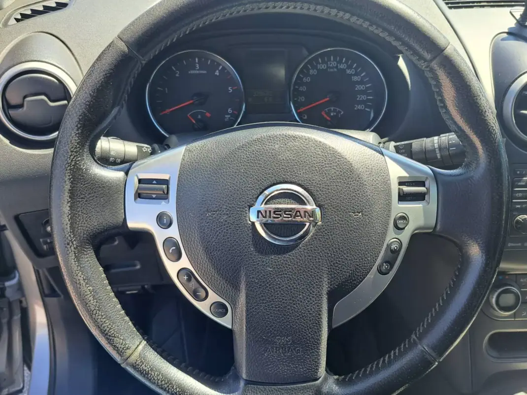 Nissan Qashqai 2010 - 7950 EUR, 328682 km - 328682km - foto 27 de 42