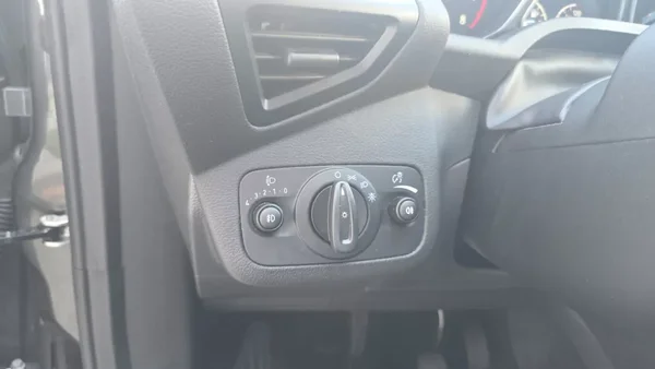Ford C-Max 2016 - 10990 EUR, 117000 km - AUTO.MOTO.pt - 117000km - foto 10 de 22