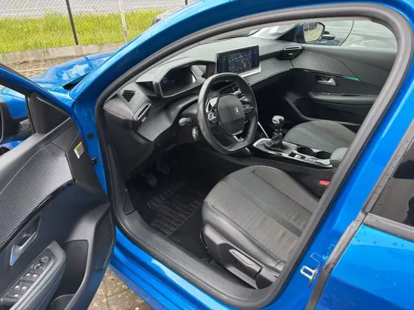 Peugeot 208 2021 - 12890 EUR, 75350 km - 75350km - foto 7 de 10