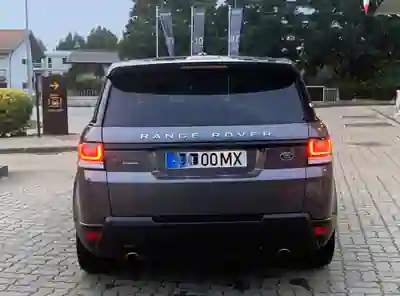 Land Rover Range Rover Sport 2014 - 32800 EUR, 252999 km - AUTO.MOTO.pt - 252999km - foto 5 de 18
