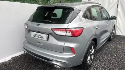 Ford Kuga 2022 - 15400 EUR, 78900 km - AUTO.MOTO.pt - 78900km - foto 6 de 12