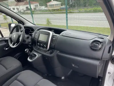 Renault Trafic 2.0 dCi IVA Dedutível 2020 - 17450 EUR, 131000 km - AUTO.MOTO.pt - 131000km - foto 21 de 35