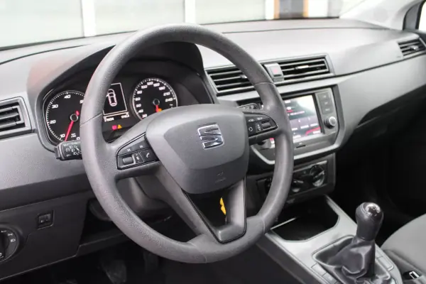SEAT Ibiza 2019 - 10490 EUR, 194000 km - AUTO.MOTO.pt - 194000km - foto 12 de 16