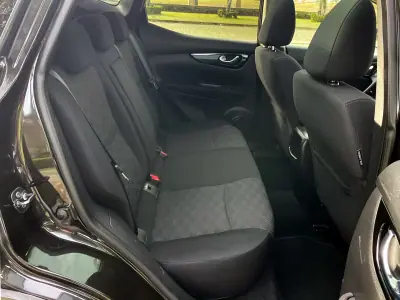 Nissan Qashqai 2017 - 13700 EUR, 243000 km - AUTO.MOTO.pt - 243000km - foto 17 de 28