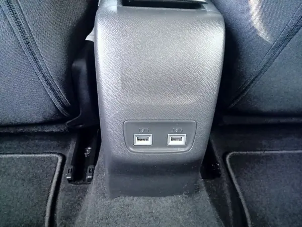 Peugeot e-208 2022 - 26950 EUR, 9000 km - AUTO.MOTO.pt - 9000km - foto 16 de 33