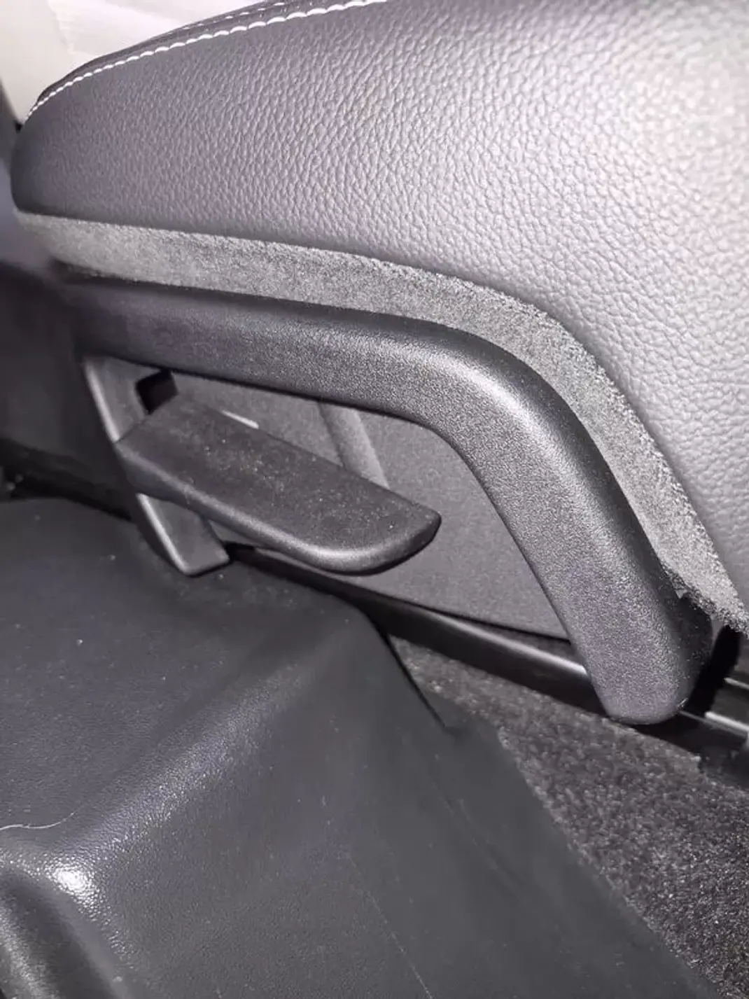 Land Rover Discovery Sport 2020 - 33900 EUR, 60481 km - AUTO.MOTO.pt - 60481km - foto 53 de 58