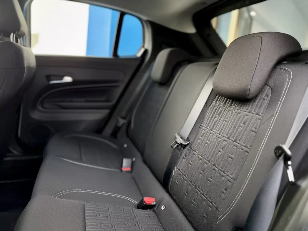 Fiat 600 2025 - 20950 EUR, 6000 km - AUTO.MOTO.pt - 6000km - foto 14 de 31