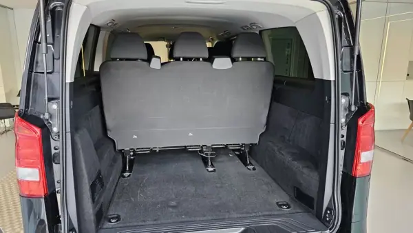 Mercedes-Benz Vito Tourer 2019 - 34900 EUR, 99800 km - AUTO.MOTO.pt - 99800km - foto 12 de 29