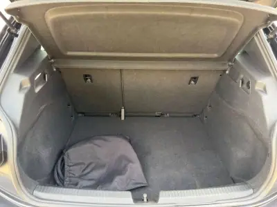 Volkswagen ID.3 2020 - 15900 EUR, 167800 km - AUTO.MOTO.pt - 167800km - foto 15 de 23