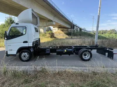 Mitsubishi FUSO CANTER 3C15 AC/ABS DUONIC PLATAFORMA DHOLLANDIA 2022 - 28900 EUR, 190000 km - AUTO.MOTO.pt - 190000km - foto 8 de 26