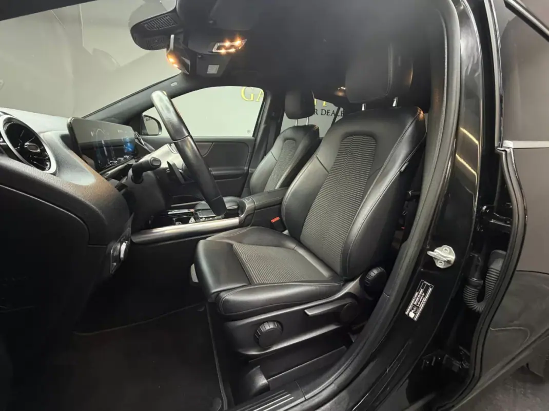 Mercedes-Benz GLA 250 2022 - 34000 EUR, 106000 km - AUTO.MOTO.pt - 106000km - foto 15 de 34