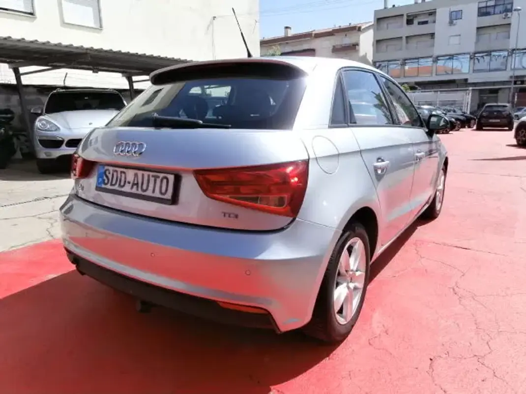 Audi A1 2016 - 12500 EUR, 191278 km - AUTO.MOTO.pt - 191278km - foto 6 de 31