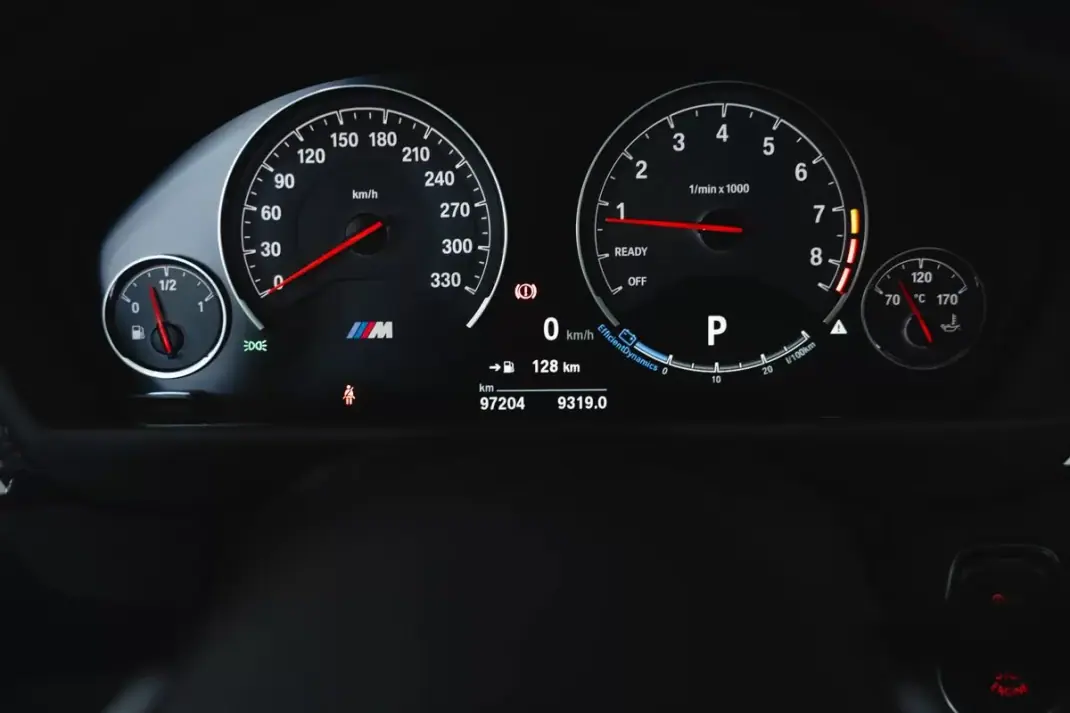 BMW M4 2016 - 59950 EUR, 97204 km - 97204km - foto 36 de 55