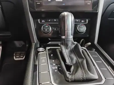 Volkswagen Passat Variant 2018 - 21990 EUR, 137500 km - AUTO.MOTO.pt - 137500km - foto 42 de 44