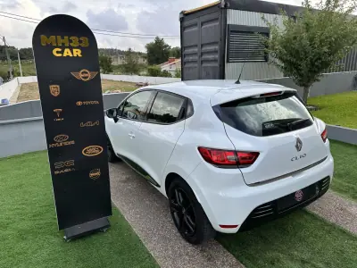 Renault Clio 2018 - 10900 EUR, 138929 km - AUTO.MOTO.pt - 138929km - foto 14 de 46
