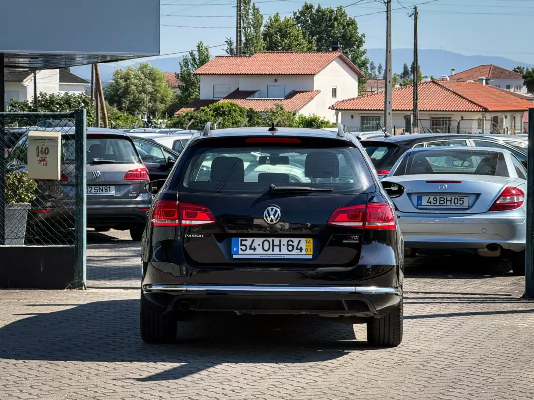 Volkswagen Passat Variant 2014 - 10880 EUR, 202000 km - 202000km - foto 4 de 12