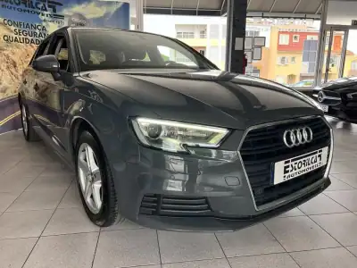 Audi A3 Sportback 2019 - 17900 EUR, 104914 km - AUTO.MOTO.pt - 104914km - foto 2 de 21