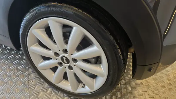 MINI Cooper 2019 - 25500 EUR, 96321 km - AUTO.MOTO.pt - 96321km - foto 34 de 53