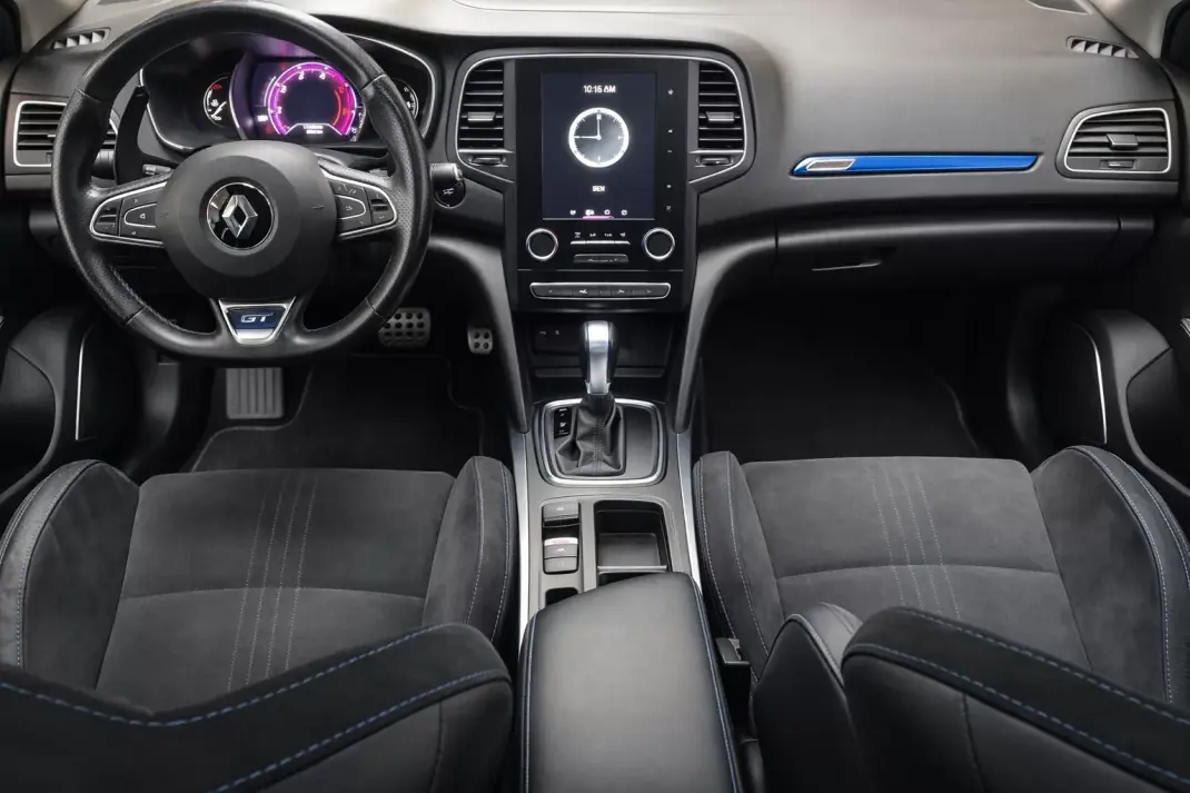 Renault Mégane 2018 - 15900 EUR, 173244 km - AUTO.MOTO.pt - 173244km - foto 5 de 9