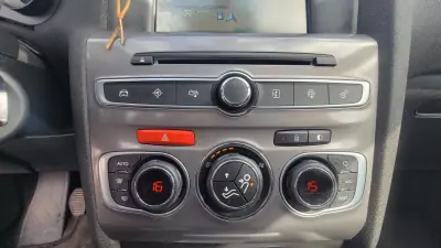 Citroën C4 2016 - 8990 EUR, 140000 km - AUTO.MOTO.pt - 140000km - foto 38 de 39