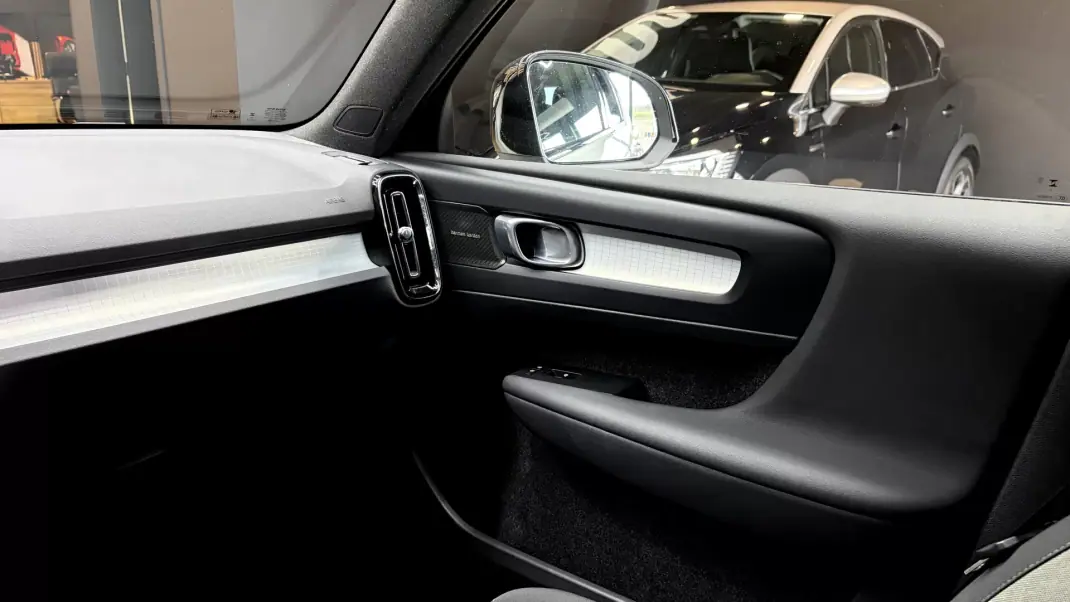 Volvo XC 40 2023 - 29970 EUR, 57000 km - AUTO.MOTO.pt - 57000km - foto 21 de 46