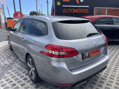 Peugeot 308 SW 2016 - 12950 EUR, 88908 km - AUTO.MOTO.pt - 88908km - foto 5 de 12