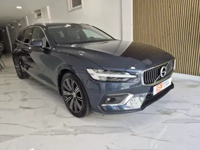 Volvo V60 2021 - 31800 EUR, 74884 km - AUTO.MOTO.pt - 74884km - foto 5 de 34