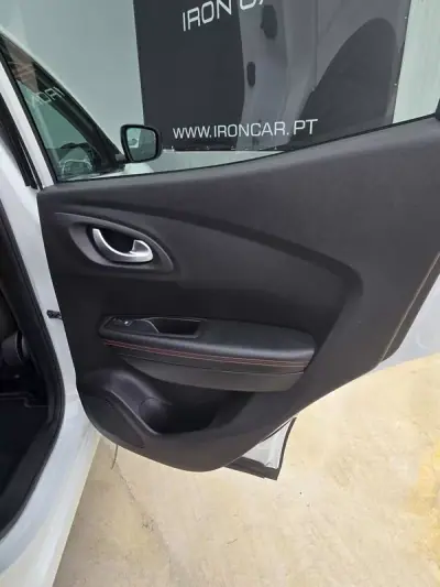 Renault Kadjar 2019 - 19900 EUR, 80213 km - AUTO.MOTO.pt - 80213km - foto 24 de 34