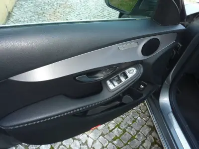 Mercedes-Benz C 300 2020 - 28900 EUR, 90842 km - AUTO.MOTO.pt - 90842km - foto 9 de 27