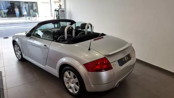 Audi TT Roadster 2004 - 17990 EUR, 63500 km - AUTO.MOTO.pt - 63500km - foto 2 de 24