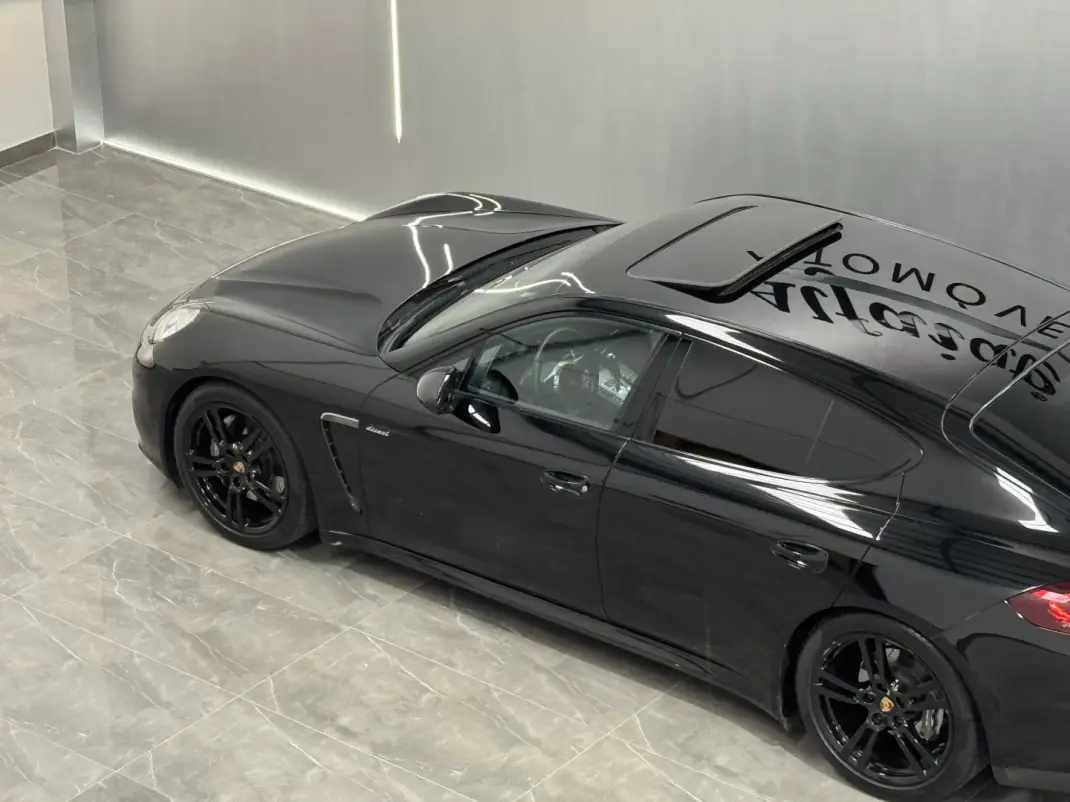 Porsche Panamera 2015 - 33990 EUR, 247000 km - AUTO.MOTO.pt - 247000km - foto 9 de 44