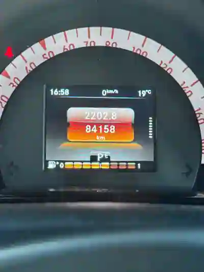 Smart ForFour 2016 - 12500 EUR, 84000 km - AUTO.MOTO.pt - 84000km - foto 8 de 8