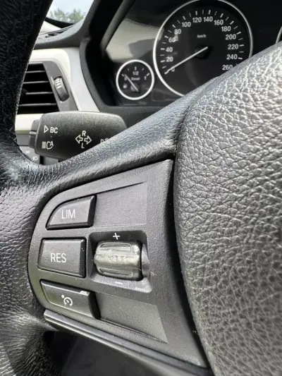 BMW 318 2015 - 14900 EUR, 173000 km - AUTO.MOTO.pt - 173000km - foto 40 de 62