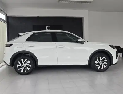 Volkswagen T-Roc 2026 — foto 5 de 29