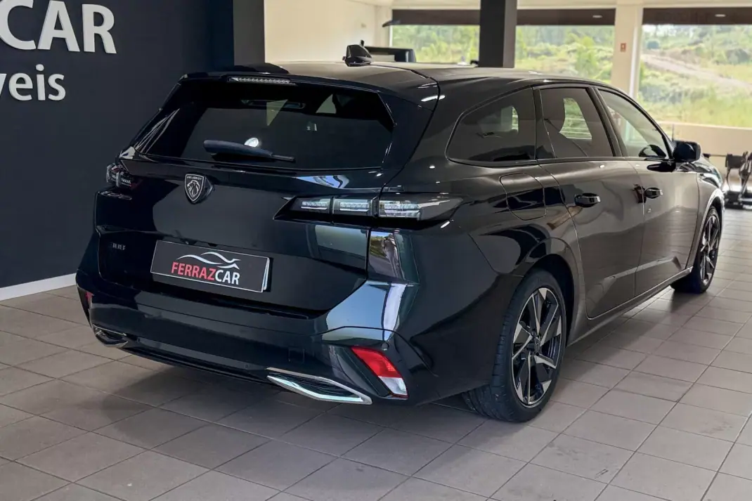 Peugeot 308 SW 2022 - 21500 EUR, 117060 km - AUTO.MOTO.pt - 117060km - foto 5 de 23