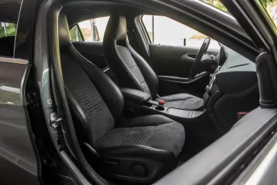Mercedes-Benz A 180 2015 - 13990 EUR, 263650 km - AUTO.MOTO.pt - 263650km - foto 22 de 34