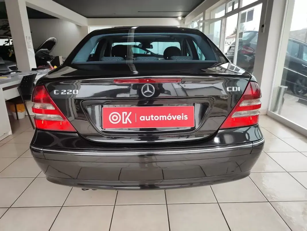 Mercedes-Benz C 220 2000 - 5750 EUR, 372700 km - AUTO.MOTO.pt - 372700km - foto 16 de 60
