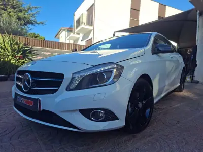 Mercedes-Benz A 200 2014 - 15900 EUR, 212000 km - 212000km - foto 1 de 32
