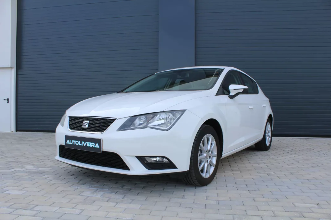 SEAT Leon 2013 - 10250 EUR, 184867 km - AUTO.MOTO.pt - 184867km - foto 1 de 16
