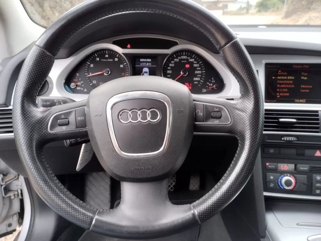 Audi A6 2010 - 10700 EUR, 220000 km - AUTO.MOTO.pt - 220000km - foto 28 de 29