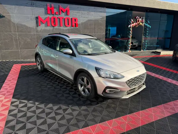 Ford Focus 2020 - 16500 EUR, 103000 km - AUTO.MOTO.pt - 103000km - foto 2 de 10