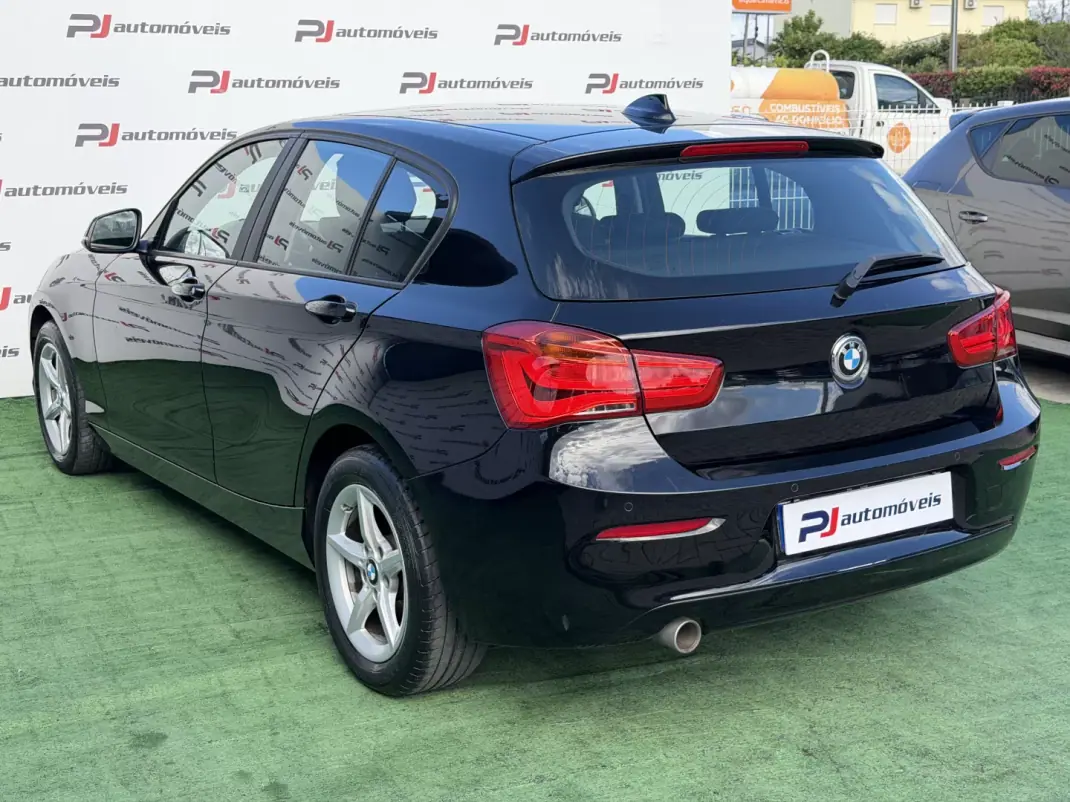 BMW 116 2018 - 17450 EUR, 76300 km - AUTO.MOTO.pt - 76300km - foto 9 de 10